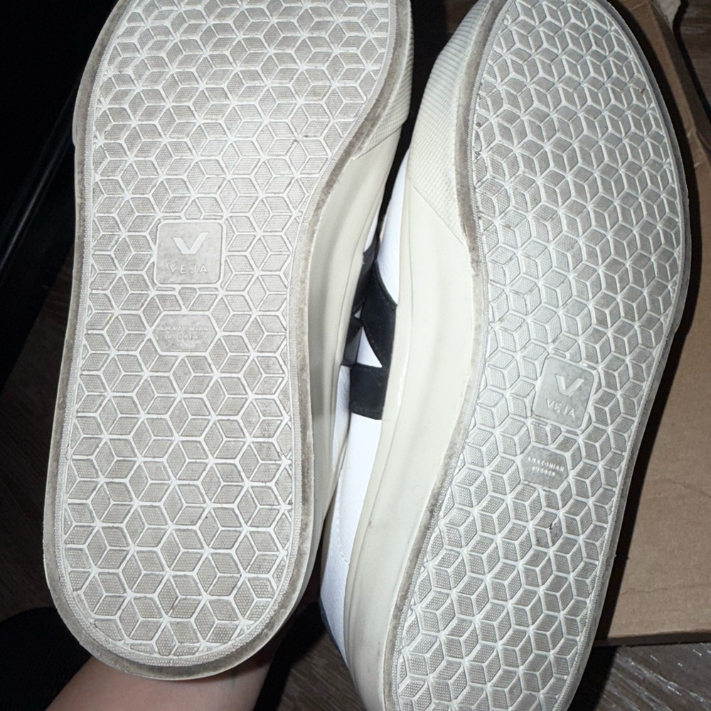 Veja Campo Leather Sneakers - Picture 14 of 16